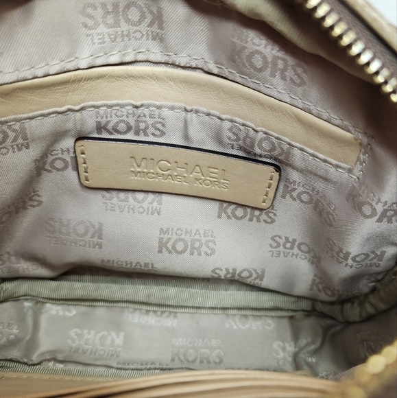 Michael Kors classic mini crossbody purse - Picture 8 of 15